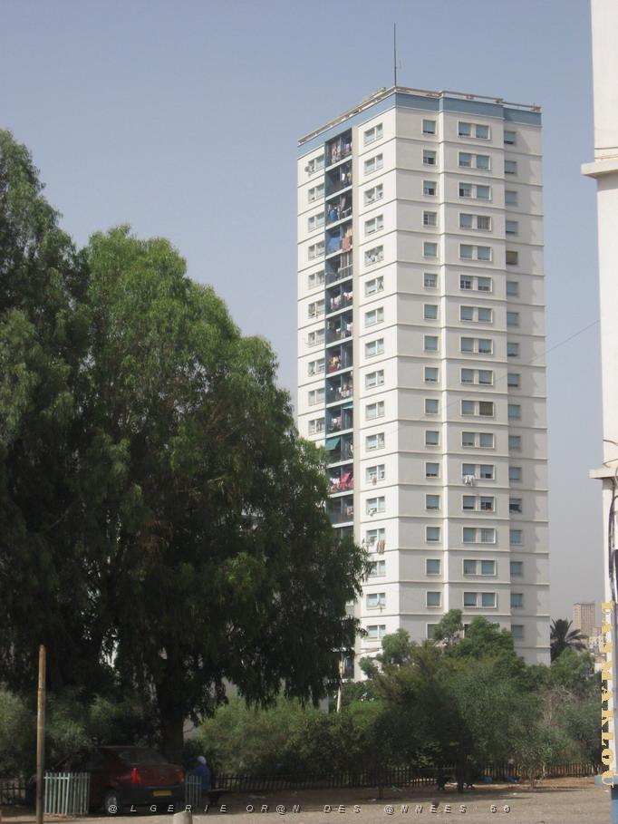 2364 cite la fontaine.jpg